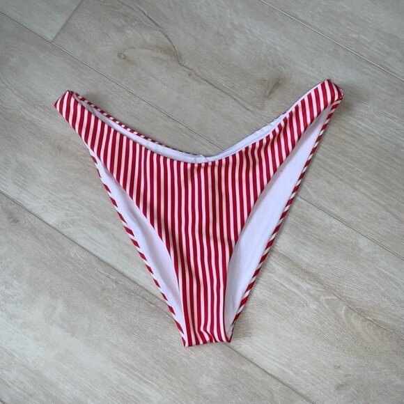NWT Cupshe Bikini Bottom Size Small Red White Striped Reversible High-Waisted - Picture 4 of 6